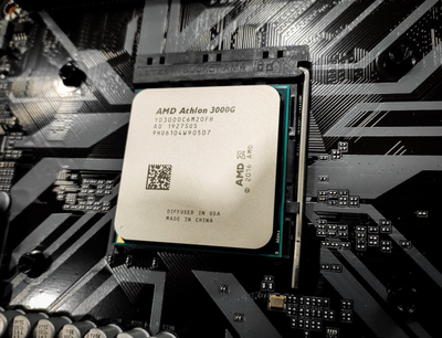 Процесор AMD Athlon 3000G 3,5 GHz. 2 ядра/4 потока. Soket AM4. Tray