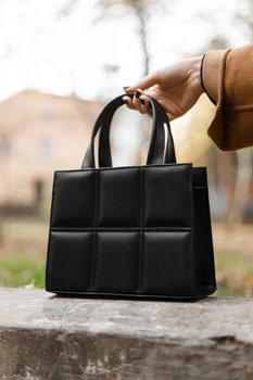 Жіноча сумка шоколадка Starbags 010 чорна