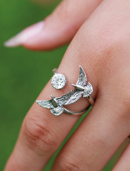 Срібна каблучка з птахами і фіанітом (АРТ. №963/l) Dadiverin Jewelry, Розмір каблучки регулюється з 18.5 по 19.5