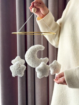 Детский музыкальный мобиль на кроватку для младенцев WooolyWool «Звезды» с 35 мелодиями