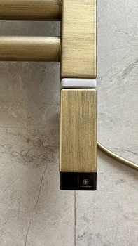 Тен для полотенцесушителя Terma ONE 30x30 с регулятором, 600 Вт, цвет Brushed Brass (скрытый монтаж кабеля)