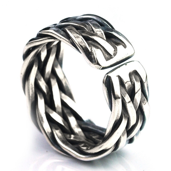 Кільце з срібла 925 проби "Infinity effect"