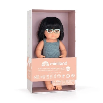 Кукла Miniland девочка азиатка в очках 38 см в одежде подарочная коробка