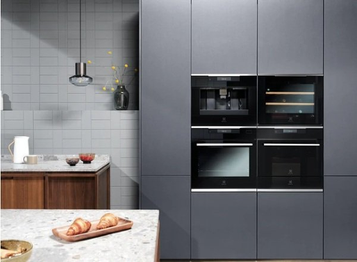 Винный шкаф Electrolux KBW5X