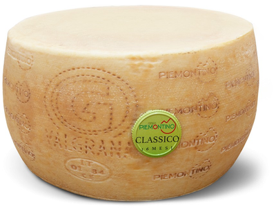 Сир твердий Piemontino Classico 34кг витримка від 16 місяців Valgrana