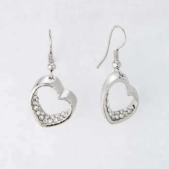 Сережки Collection "Серце" цвет серебро