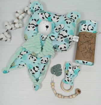 Набор для новорожденного: пеленка, подушка и игрушки a.l.babybox Панды в листьях Мятный