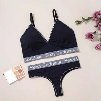 Комплект нижнего белья бюстгальтер топ и трусики New Style One Size S/М черный (2-224)
