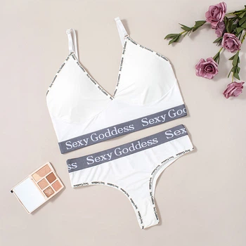 Комплект нижнего белья бюстгальтер топ и трусики New Style One Size S/М молочный (2-224)