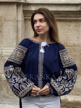 Женская вышиванка бохо "Габриэла" на темно-синей льняной ткани с геометрическим орнаментом в белом и золотом цветах 12395-52 (XL)