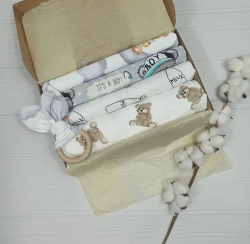 Набор для новорожденного: пеленки и грызунец a.l.babybox Медвежонок Цветные