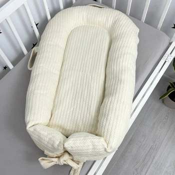 Кокон с плотным кокосовым матрасом Soft OMK молочный однотон