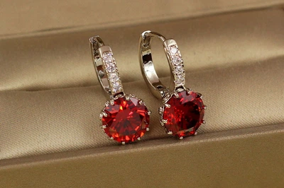 Серьги Xuping Jewelry с большим красным камнем 2 см серебристые