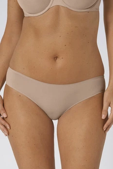 Трусики стринги Triumph Lovely Micro Brazilian String 6106 S телесный
