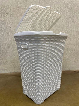 Корзина для белья 50л ROTANGE белая из пластика (Н56х33х42,5 см) Консенсус