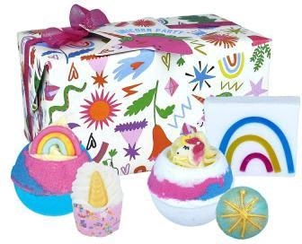 Подарунковий набір для ванни Bomb Cosmetics Unicorn Party кульки для ванни 4 шт + мило 1 шт (5037028276617)