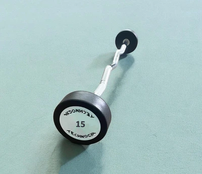 Штанга вигнута цілісна 15 кг Technogym TGW-15kg