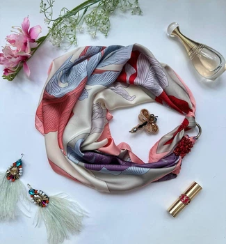 Дизайнерська хустка "Весняний сад" від бренда My Scarf, подарунок жінці
