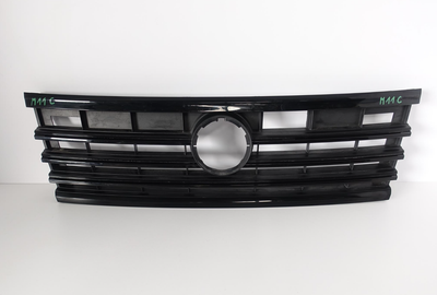 Решітка радіатора AVTM Volkswagen Touareg 18- R-Line Volkswagen Таурег АМ0052261