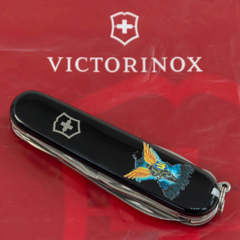 Нож Victorinox Climber Ukraine Black "Янгол ЗСУ" (1.3703.3_T1061u)