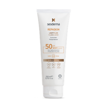 Солнцезащитный флюид для тела Sesderma Repaskin Light Fluid Body Sunscreen SPF 50 200 мл