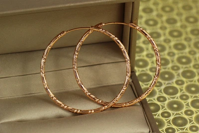 Сережки кільця Хuping Jewelry малюнок зигзаг 4 см золотисті