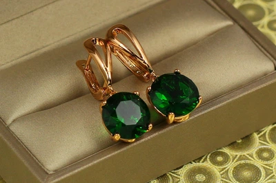 Серьги подвески Xuping Jewelry с большим зеленым камнем 2,8 см золотистые