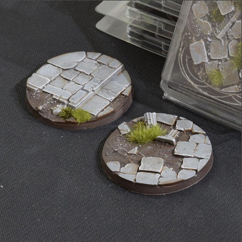 Gotowe podstawki do figurek Gamers Grass Bases Round Temple 60mm 2 szt (0738956789204)