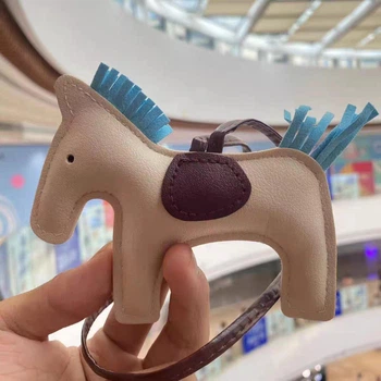Брелок-подвеска в стиле Hermes Пони на сумку, косметичку, пенал бежевый