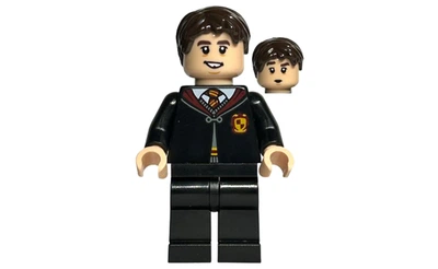 Конструктор LEGO Neville Longbottom - Gryffindor Robe Clasped 1 деталей (hp398)