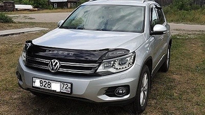 Дефлектор капота (мухобойка) VIP-TUNING для Volkswagen Tiguan 2008-2016