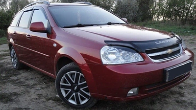 Дефлектор капота (мухобойка) VIP-TUNING для Chevrolet Lacetti 2003+ седан/універсал