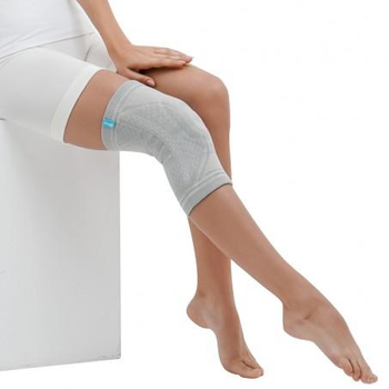 Бандаж (ортез) Алком на коленный сустав "Комфорт" с силиконовым кольцом (размер 1) цвет серый (артикул 3023)
