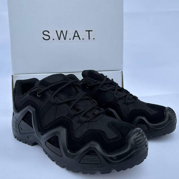 Кросівки SWAT з сітчастими вставками на протекторній підошві чорні розмірЧоловічі Нубукові Кросівки SWAT з сітчастими вставками на