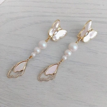 Серьги бабочки Hand Made с натуральным перламутром и жемчугом Swarovski белого цвета