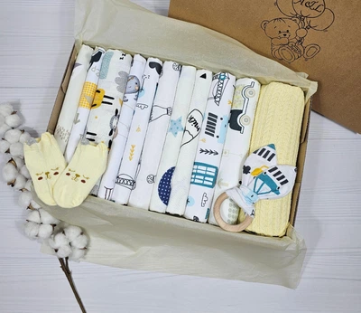 Набор для новорожденного: плед, пеленки и грызунок a.l.babybox Машины в городе Голубой