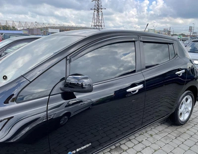 Дефлекторы окон (ветровики) HIC для Nissan Leaf I 2010-2017