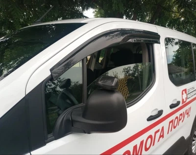 Дефлекторы окон Opel Combo 2018- передние Sunplex