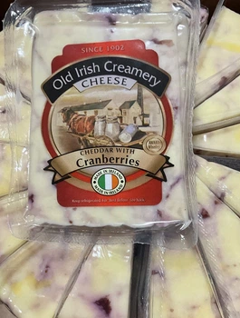 Сир Чеддер Old Irish Creamery ірландський з журавлиною 150г