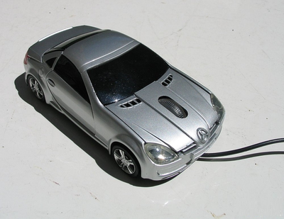 Мышка компьютерная проводная Mercedes Benz SLK серебристая L0123