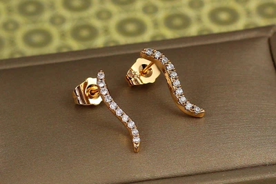 Серьги гвоздики Xuping Jewelry волнистая дорожка 1 см золотистые