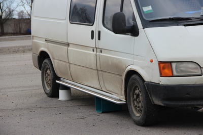 Боковые пороги подножки площадки на LWB Ford TRANSIT 95-00 d60х1,6мм Форд Транзит ST5210