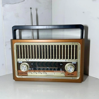 Портативный винтажный радиоприемник-колонка со встроенным фонарем Everton RT-324 FM/AM/SW Bluetooth/USB/SD (коричневое дерево)