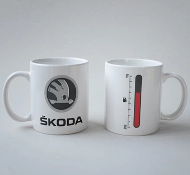 Подарочная чашка с принтом Шкода (Skoda) Black Logo Заправка 330 мл.