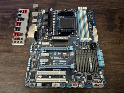 Материнская плата GIGABYTE GA-970A-UD3 (sAM3+, AMD 970) Б/У