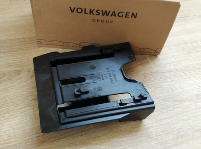 Кронштейн блока реле VAG 8W0907286 AUDI