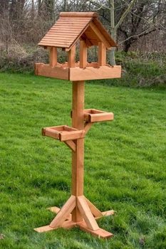 Кормушка на стойке из дерева Лаконос сиена (КСС-000205)