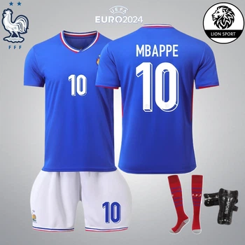Комплект футбольная форма детская Lion SPORT Mbappe (Мбапе) 10 с гетрами (размер 34-38) Сборная Франции и щитками, сезон 24/25, 22 размер, рост 125-130 см, синяя с белым