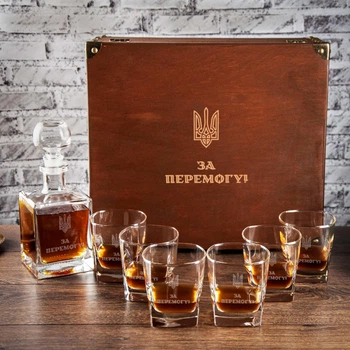 Подарунковий набір для віскі з гравіюванням За перемогу!, графін + 6 склянок у дерев'яній скрині, WOODPRESENT