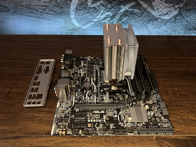 Игровой комплект Материнская плата ASUS + AMD Ryzen 5 2600 + 16GB DDR4